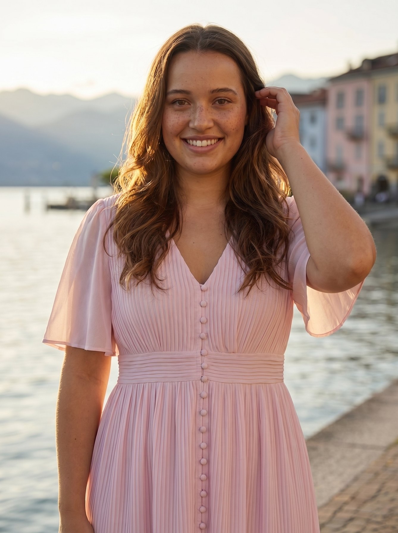 Ascona-Kleid an der Seepromenade, goldene Stunde am Lago Maggiore